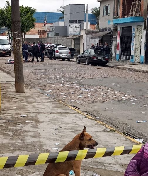 Homem foi encontrado morto na Avenida João de Souza Branco, em Jundiapeba