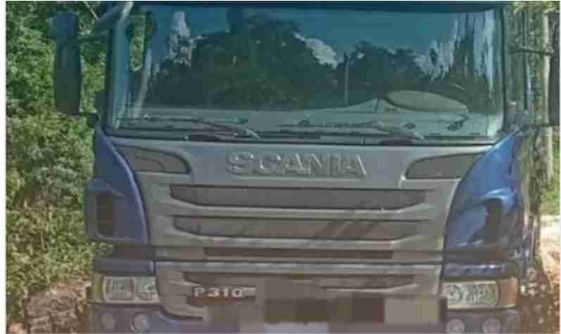 Caminhão recuperado na Estrada das Almas