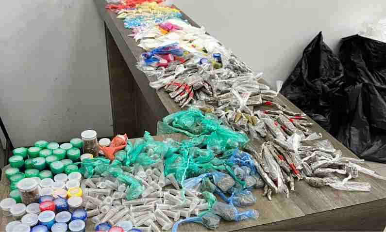 Grande quantidade de entorpecentes apreendida no condomínio Jundiapeba 5