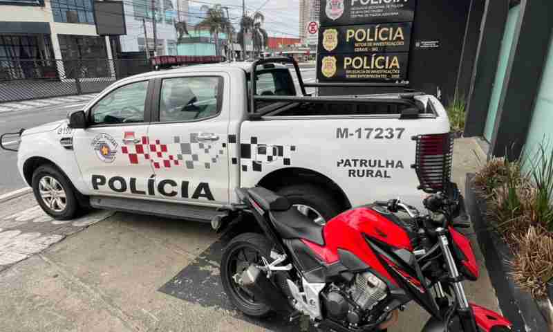 Moto havia sido furtada dentro do quintal de uma residência em Brás Cubas