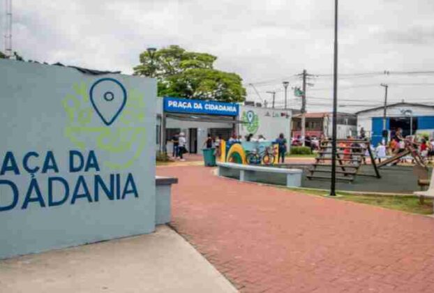 Mais de 230 cursos gratuitos oferecidos na Praça a Cidadania, em Jundiapeba