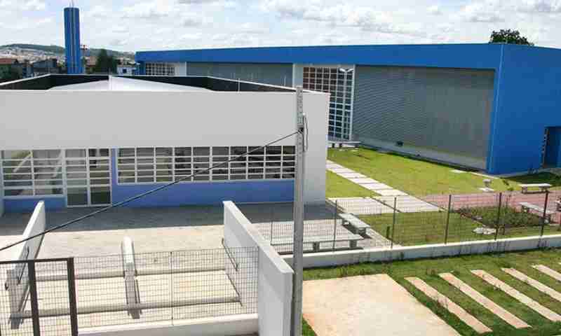 Mogi convocou cerca de 600 profissionais das áreas da saúde e educação