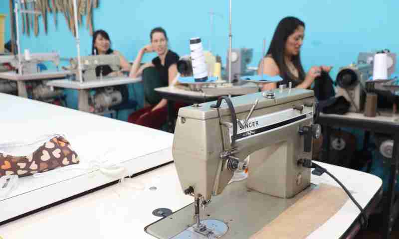 Suzano com cursos gratuitos de corte e costura para moda casual