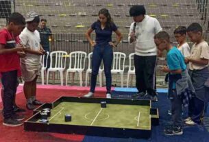 Escola Municipal de Jundiapeba participa de torneio internacional de robótica