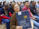 76 famílias receberam títulos de propriedade