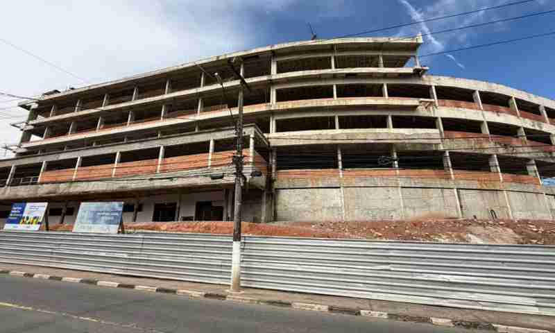 O governador Tarcísio de Freitas (Republicanos) reafirmou o compromisso de equipar o Hospital Geral de Arujá
