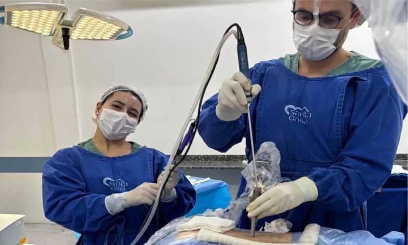 Santa Casa de Mogi realizou cirurgia na coluna de alta complexidade através da descompressão lombar endoscópica pela técnica interlaminar over the top