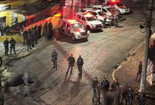 Conflito entre moradores e a Polícia em Jundiapeba, nos Predinhos