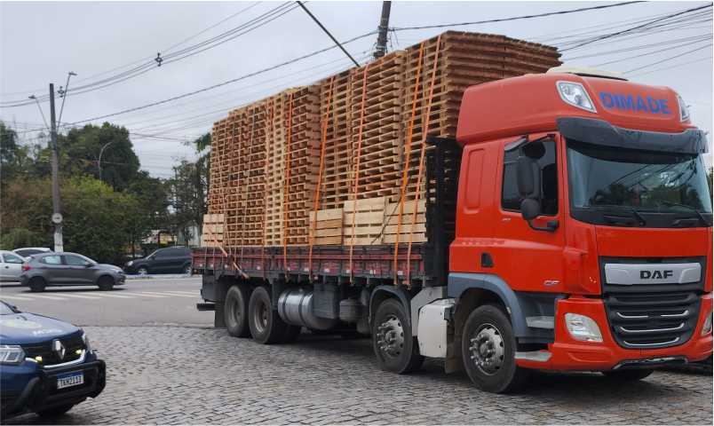 GCM de Suzano recuperou dois caminhões roubados