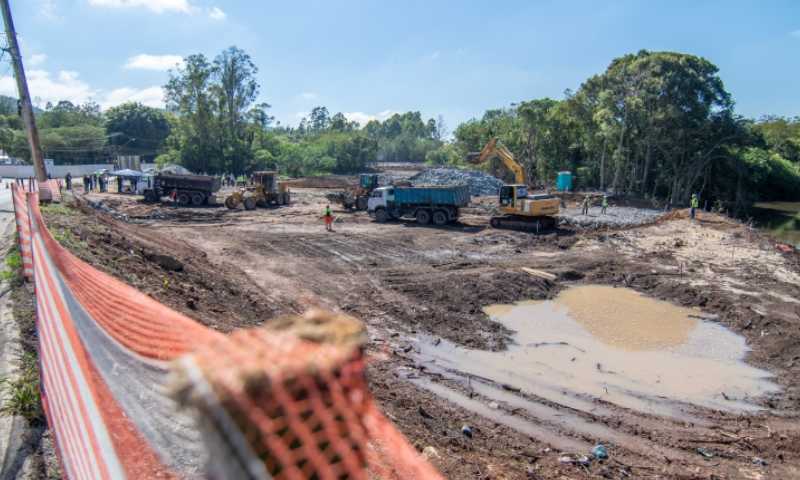 Obras da nova Ponte da Volta Fria